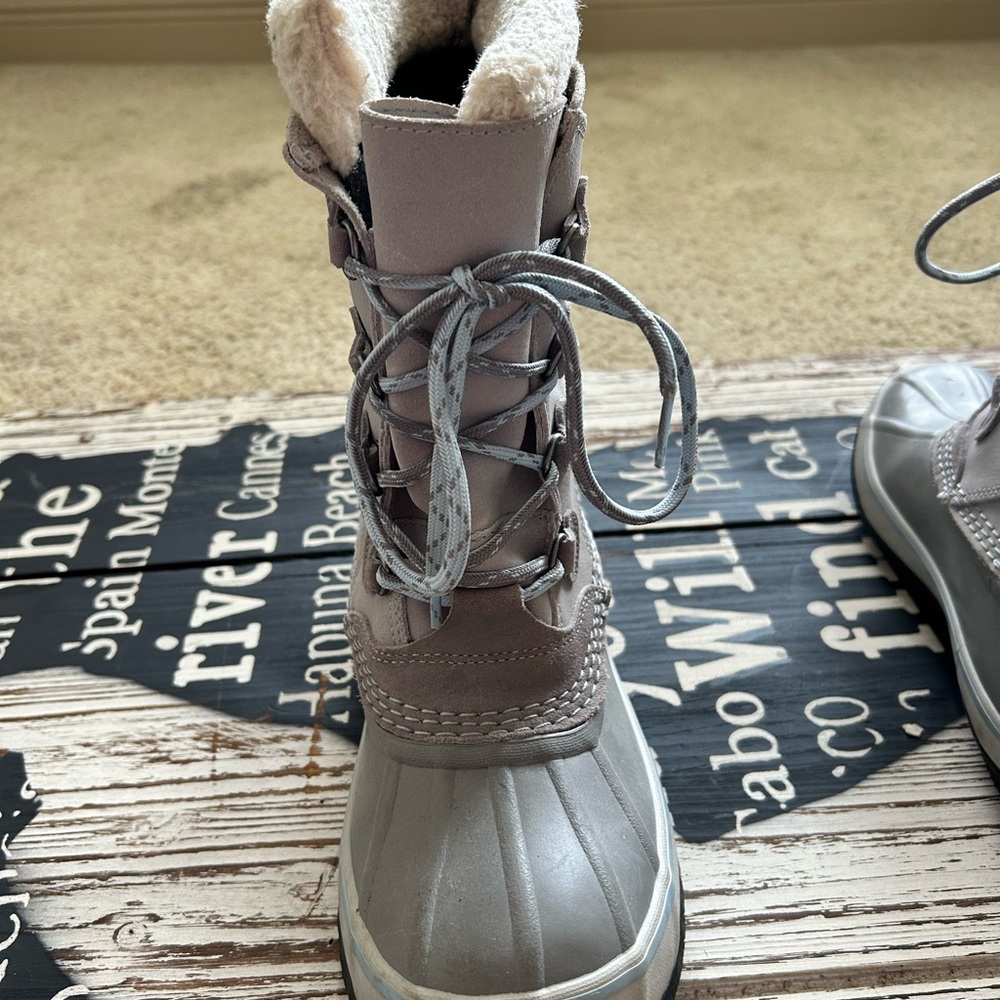 L.L. Bean Women’s Snow Boots - Picture 4 of 6
